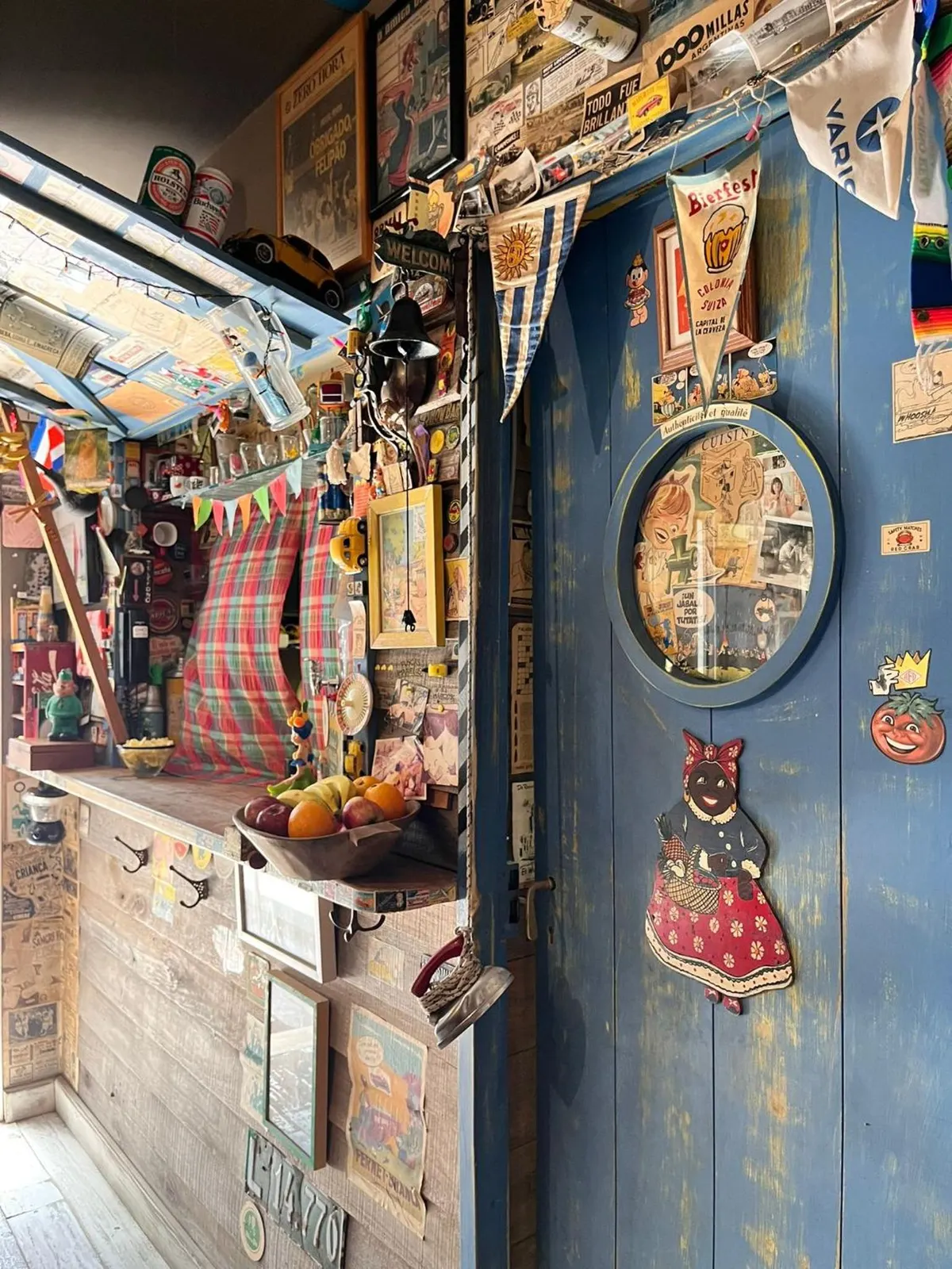 La puerta azul
